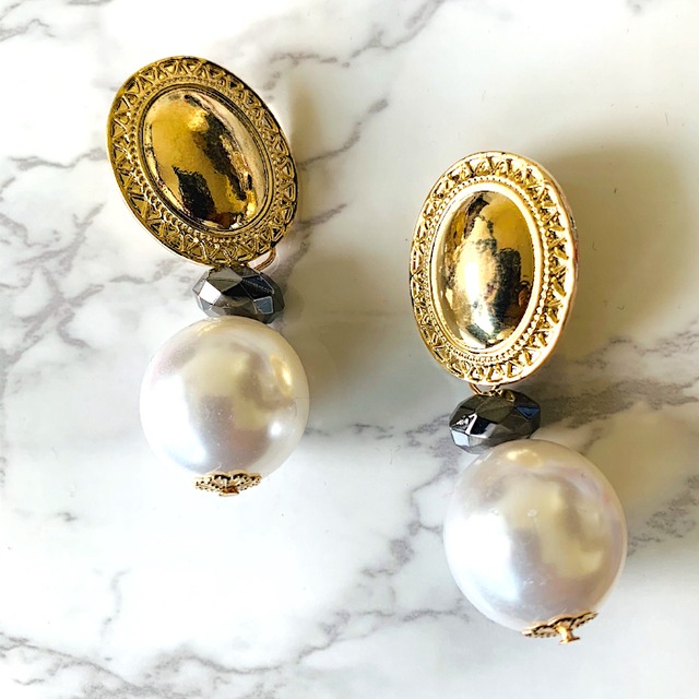 Vintage Button & Artificial Pearl Pierce