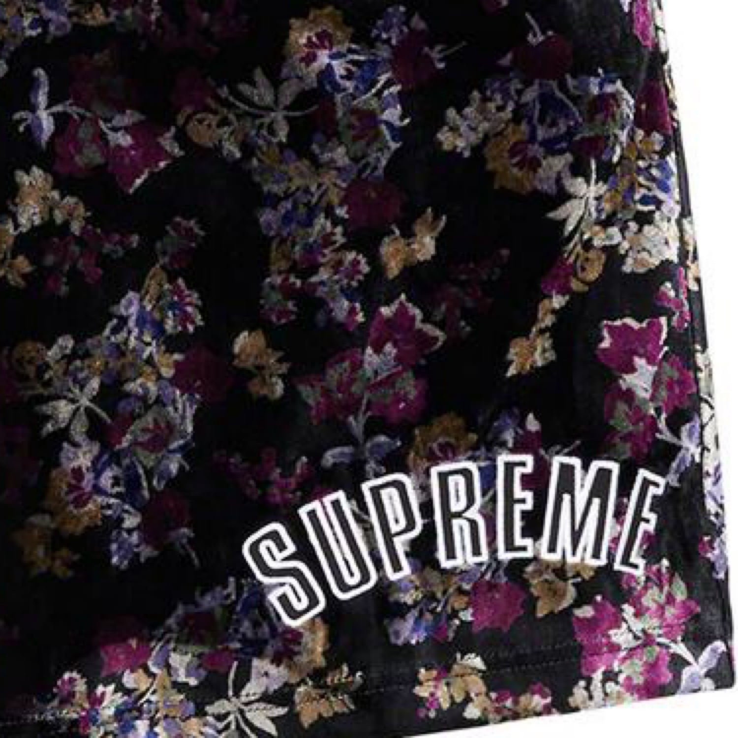 サイズ:S Supreme Floral Velour Short 商品コード：T/013 | SUPLINE