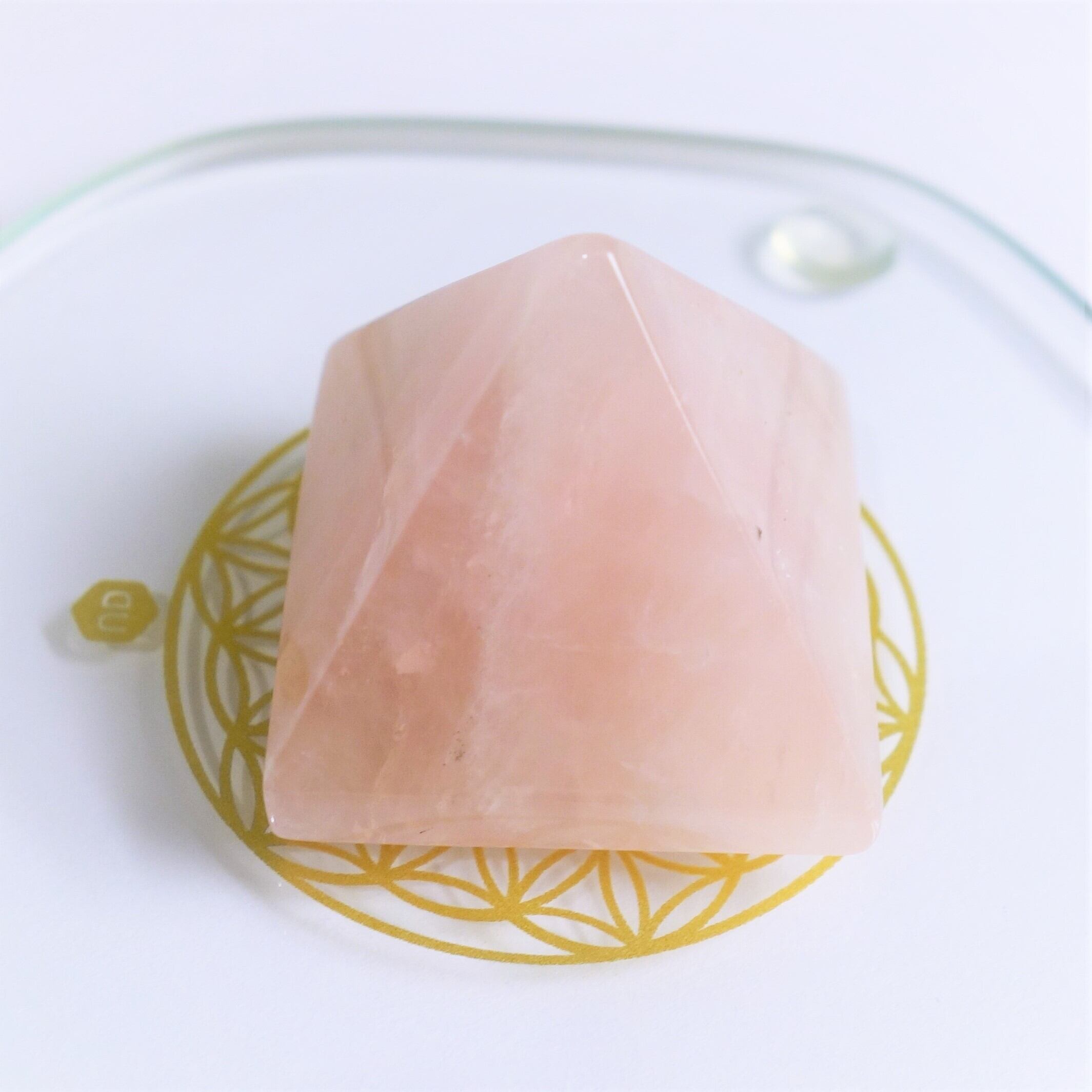 タキオン水晶 ✿ 神聖幾何学クォーツ発振器（ピラミッド型パワーストーン） 