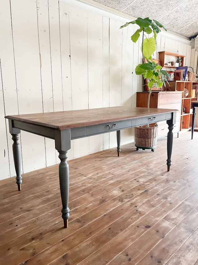 オーク材ターンドレッグダイニングテーブル “特注ろくろ足”(アンティーク調テーブル) W1400〜2400 4〜8人掛け 引き出しダイニングテーブル