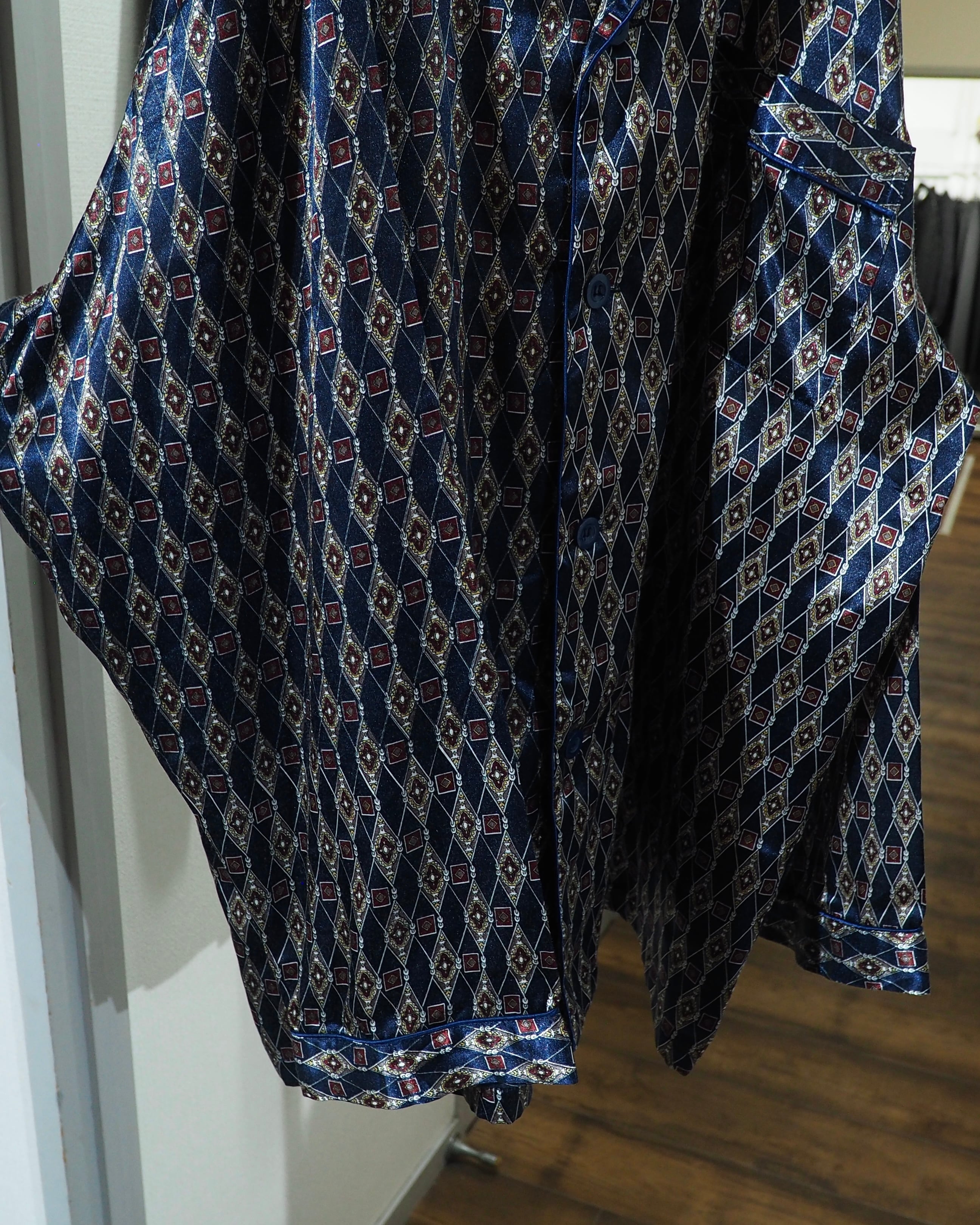 Beautiful Old Luxury Art Pattern Vintage Drape Loose Open Collar Shirt
