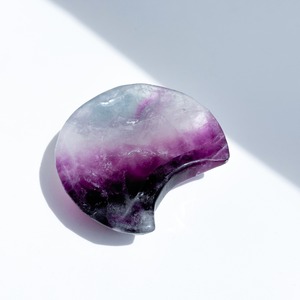レインボーフローライト月型のうつわ01◇Fluorite◇天然石・鉱物・パワーストーン