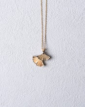 寄り添い -銀杏-　necklace