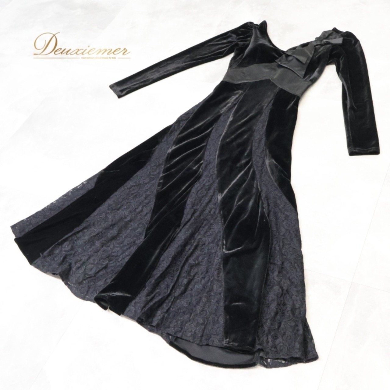 社交ダンス 衣装 チャコット Chacott ワンピース ドレス 黒 レース ベロア 高級感 綺麗 上品 パーティドレス ブラック系 フォーマル 大人可愛いエレガント デザイン スリム フィット感 シンプル 上品 黒ドレス レディース おしゃれ パーティ ステージ衣装 ロングドレス 社交ダンス衣装