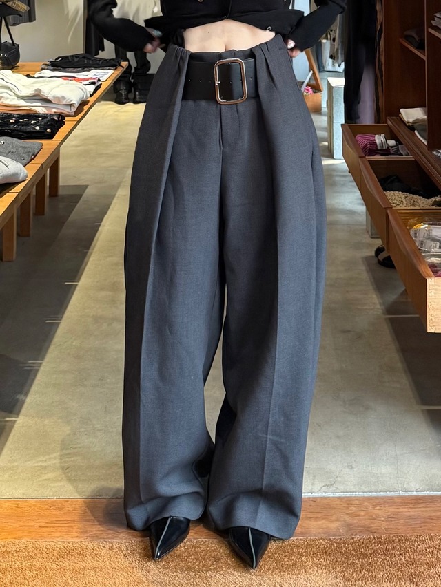 【26AW | WOMEN】PRANK PROJECT プランクプロジェクト / パンツ / High-Waist Belted Tuck Pants  31261465103