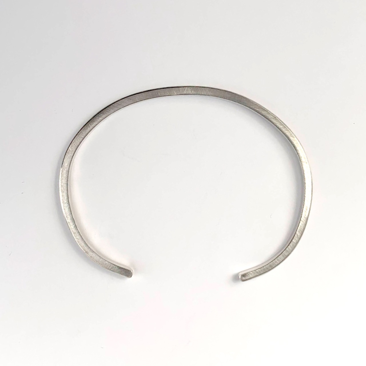 シルバーカットエッジバングル