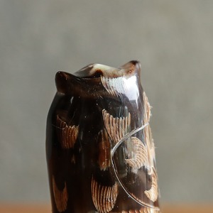 水牛の角で作られたフクロウ 16