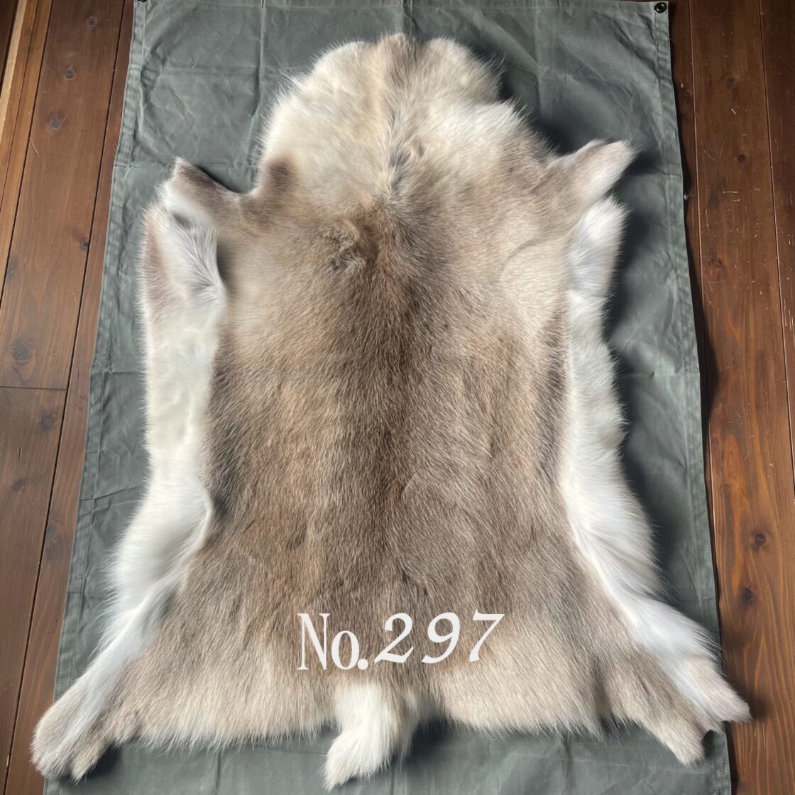 ちょっと個性あり〈即納ok〉№297トナカイ毛皮 ノーマルカラー ちょっと個性あり〈即納ok〉№297トナカイ毛皮 ノーマルカラー