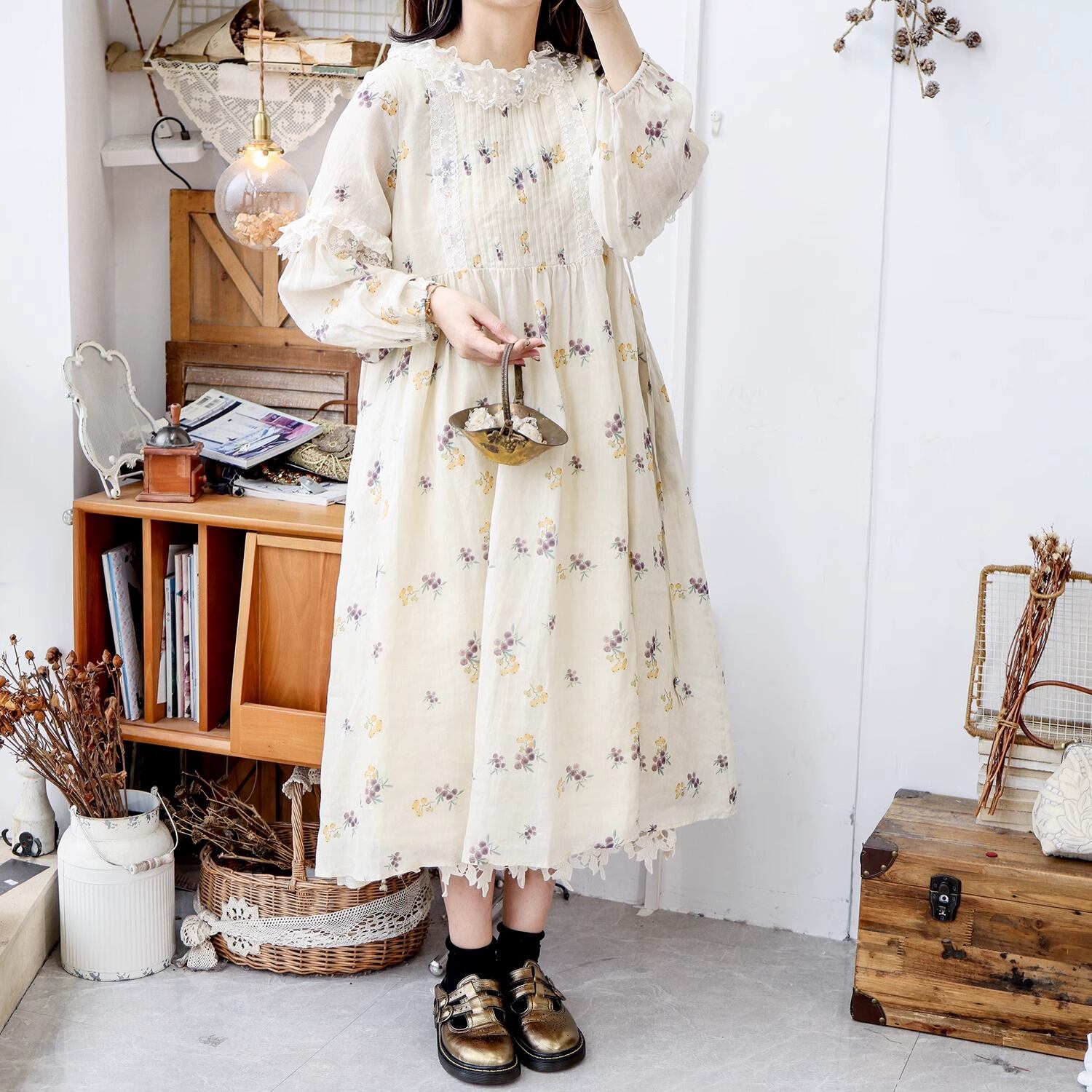 レースネックボタニカルワンピース ・6598 | Lehtia - レフティア  