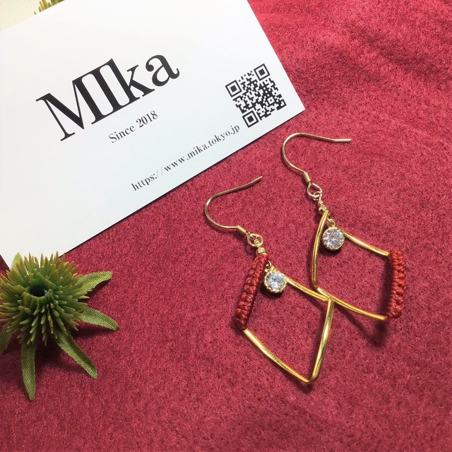 Square Twist Hoop Earrings ツイストフープピアス アジアンアクセサリー ハンドメイドアクセサリー ゴールド 上品 おしゃれ 大人ピアス 左右非対称 Mika ミカ ハンドメイドアクセサリー 雑貨の販売 Square Twist Hoop Earrings ツイストフープピアス アジアンアクセサリー ハンドメイドアクセサリー ゴールド 上品 おしゃれ 大人ピアス 左右非対称 Mika ミカ ハンドメイドアクセサリー 雑貨の販売