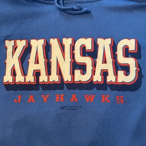 【MVSPORT】カレッジ カンザス大学 KANSAS JAYHAWKS バスケットボール ロゴ プリント スウェット パーカー XL ビッグサイズ US古着