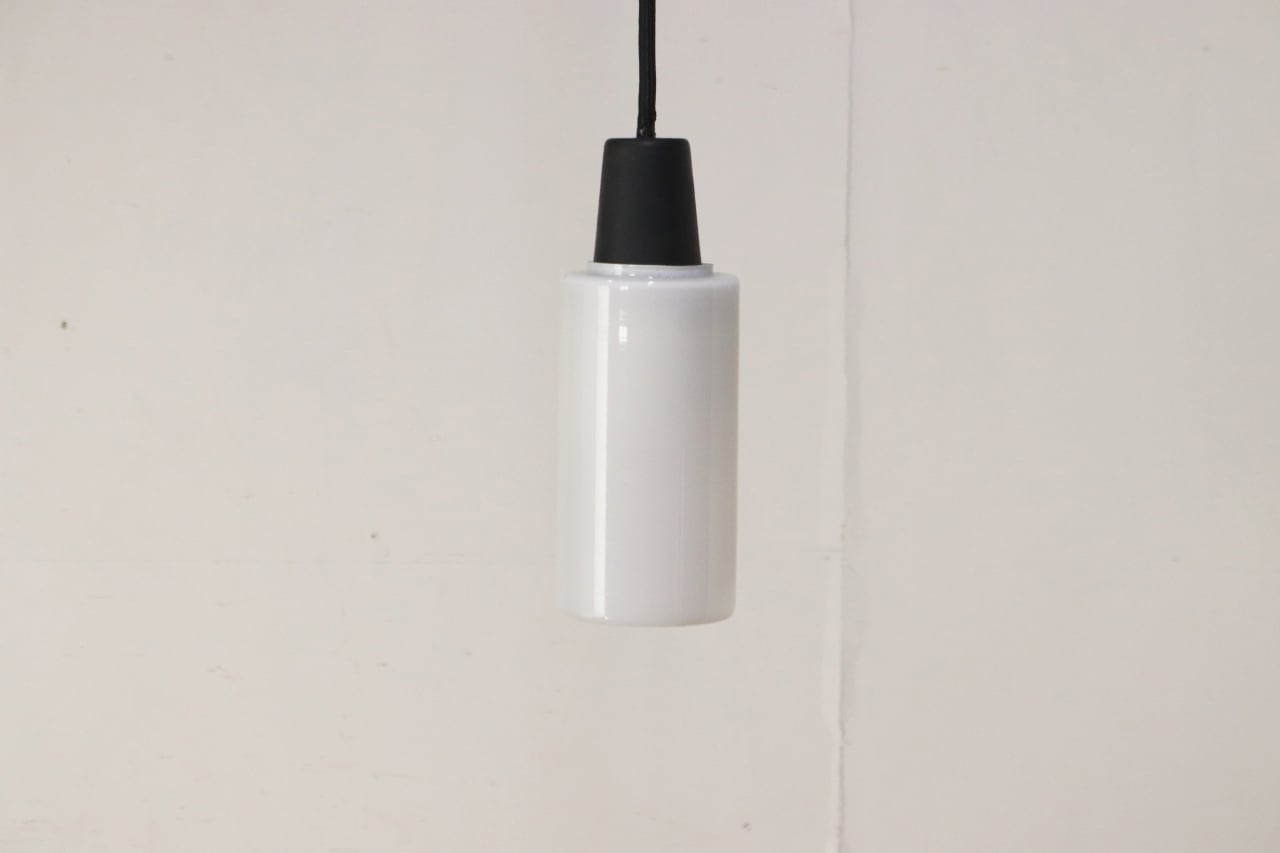 レトロ ペンダントライト ランプ 照明 吊り下げ ガラス シェード 白