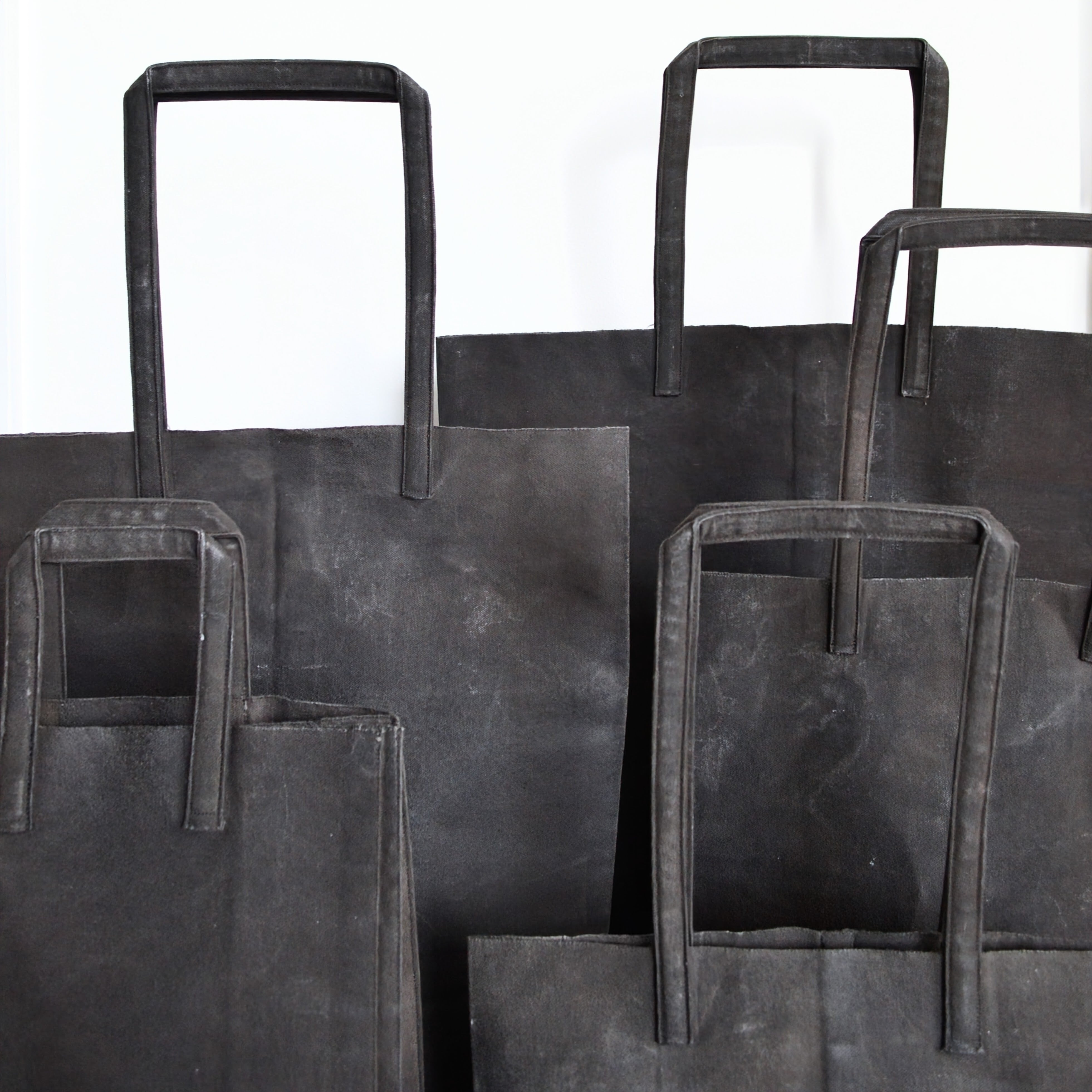 KAZUMI TAKIGAWA トートバッグ XL チャコールグレー 灰色 蝋引 瀧川 かずみ | Supermarket Bag - Analogue Life