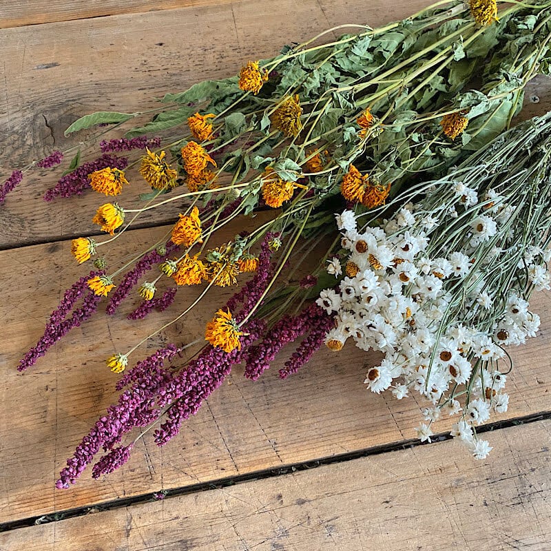 ドライフラワースワッグ  北海道　イエローブルー 0e0fb456e7eee0943d24e5d43a6771