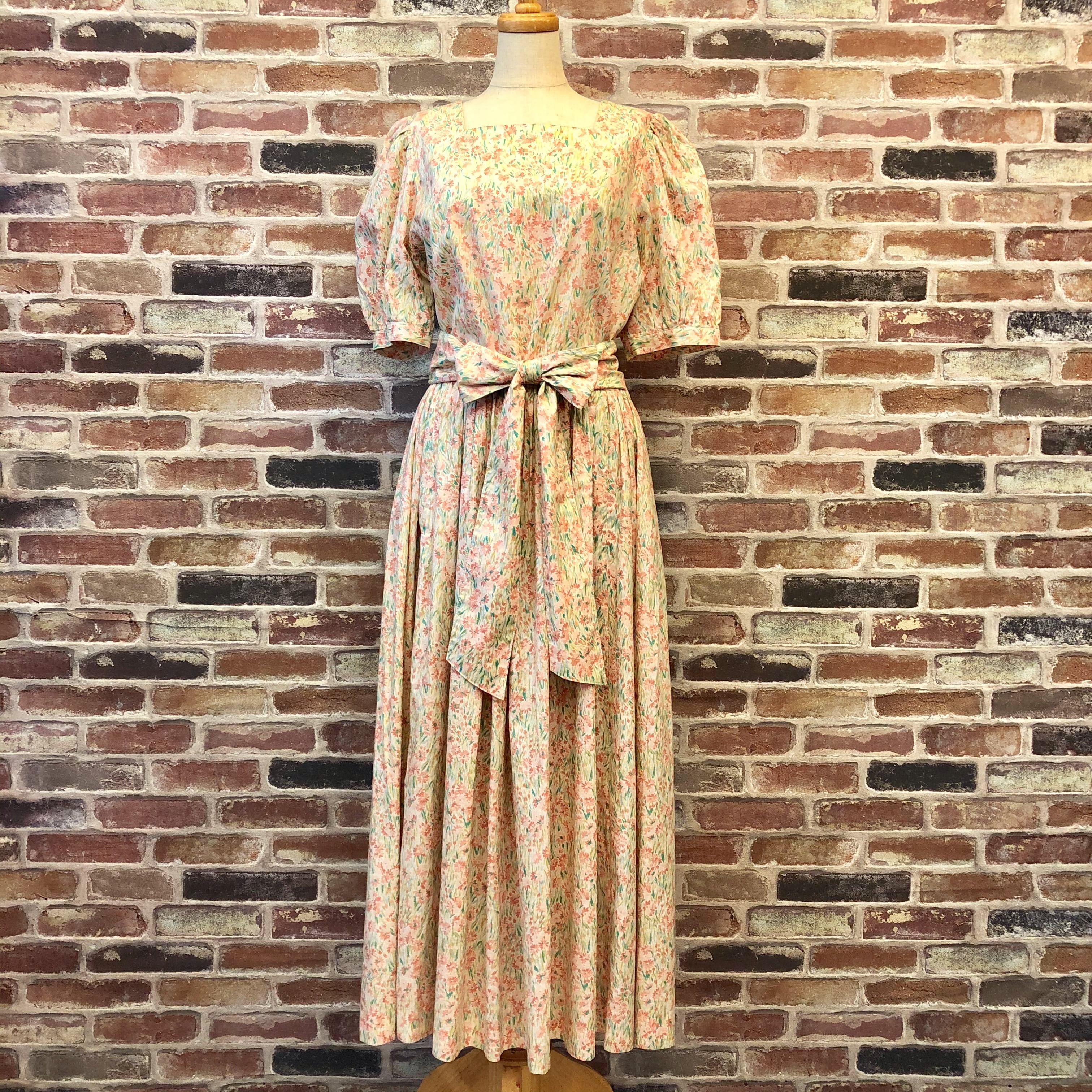 laura ashley Flower Light Pink One-piece | インポート古着 GEORGE