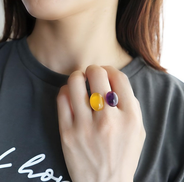 ビビッドカラー！アメジストとイエローカルセドニーのフォークリング　金アレ対応