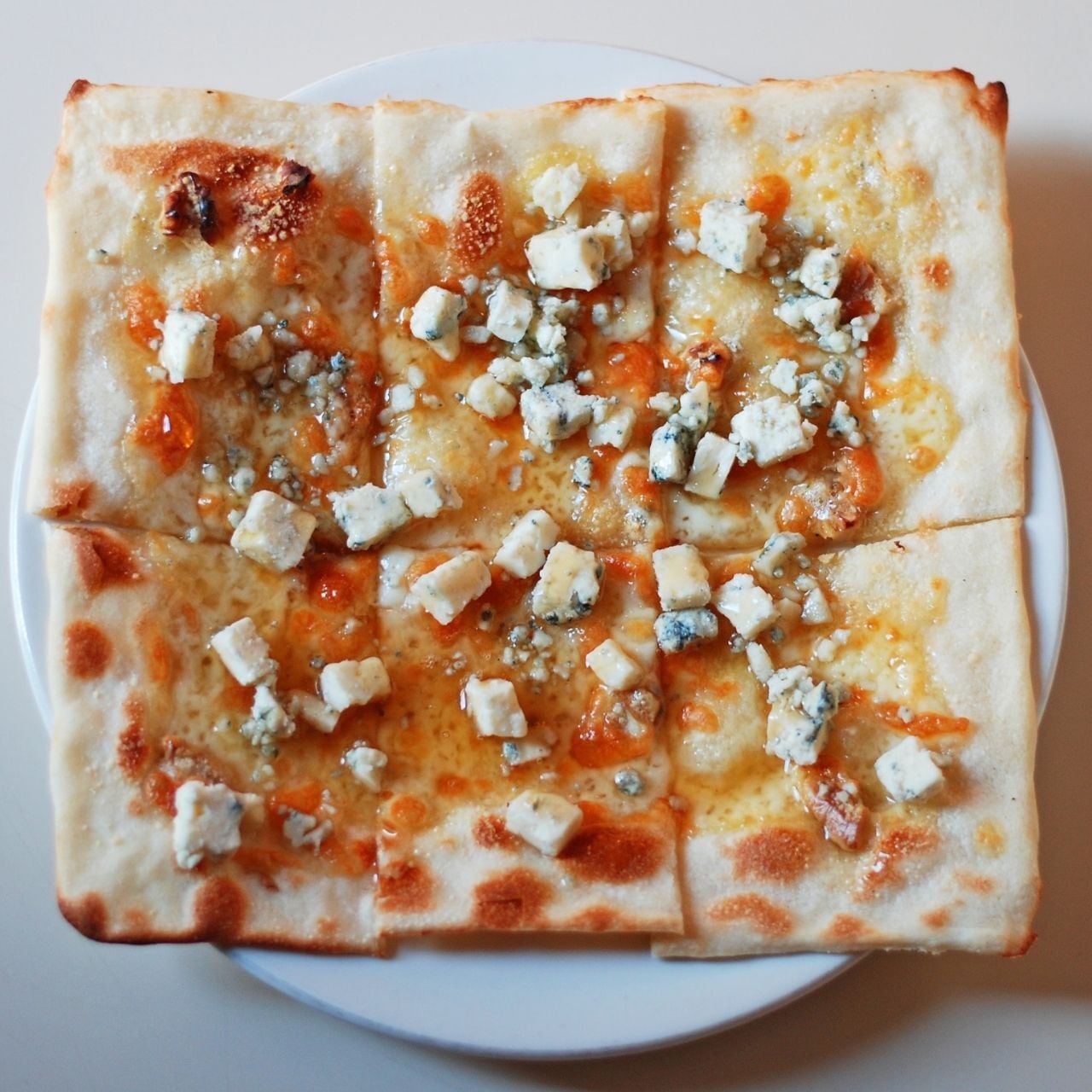 ブルーチーズとハチミツのピザ　sinamo
