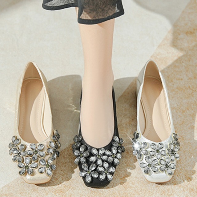 大きいサイズありスクエアトゥ花モチーフパンプスゴールド/シルバー/ブラック CL0111