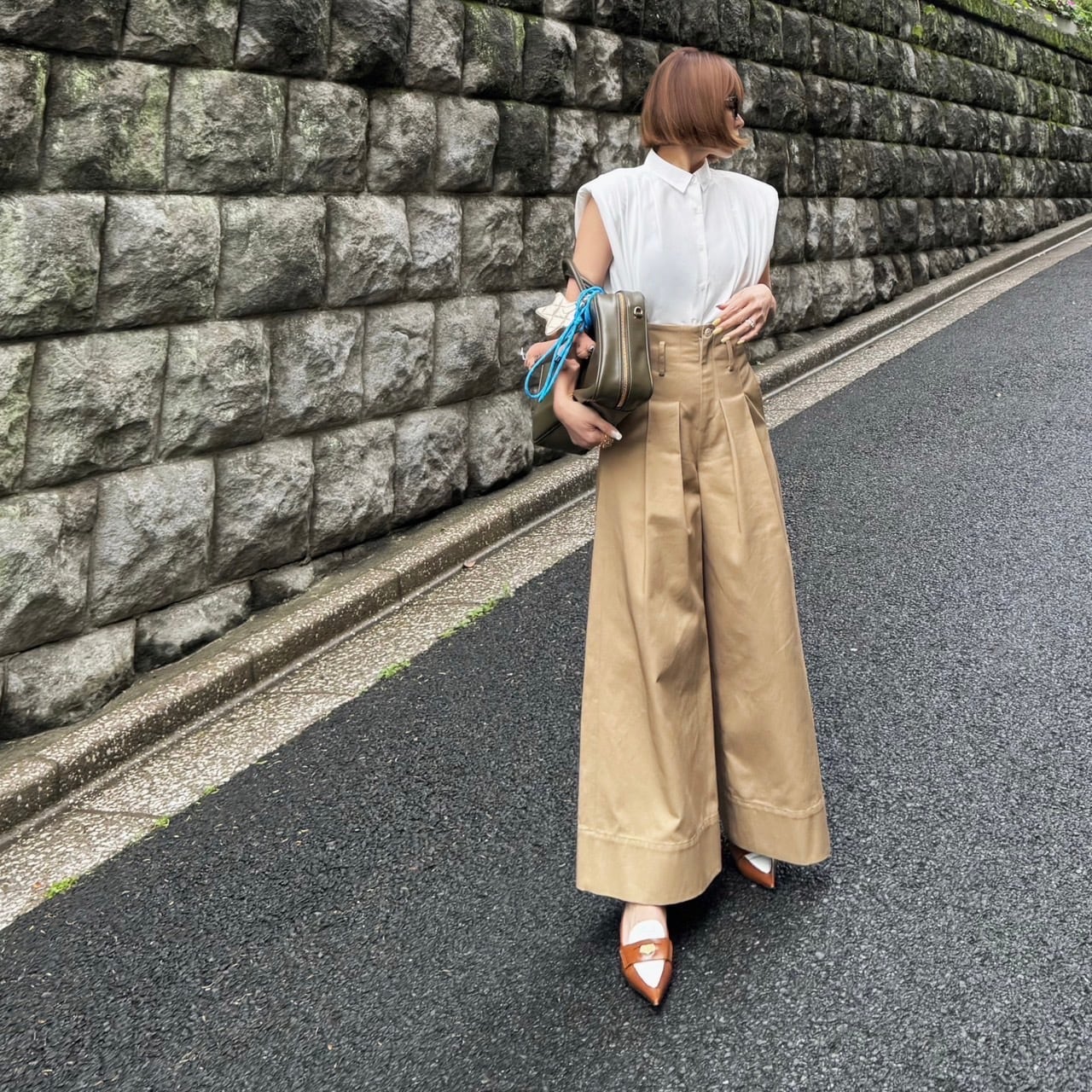 チノワイドパンツ Eric ベージュ | Cygne 