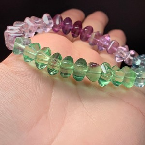 A10.グラデーションスクエアフローライトブレスレット