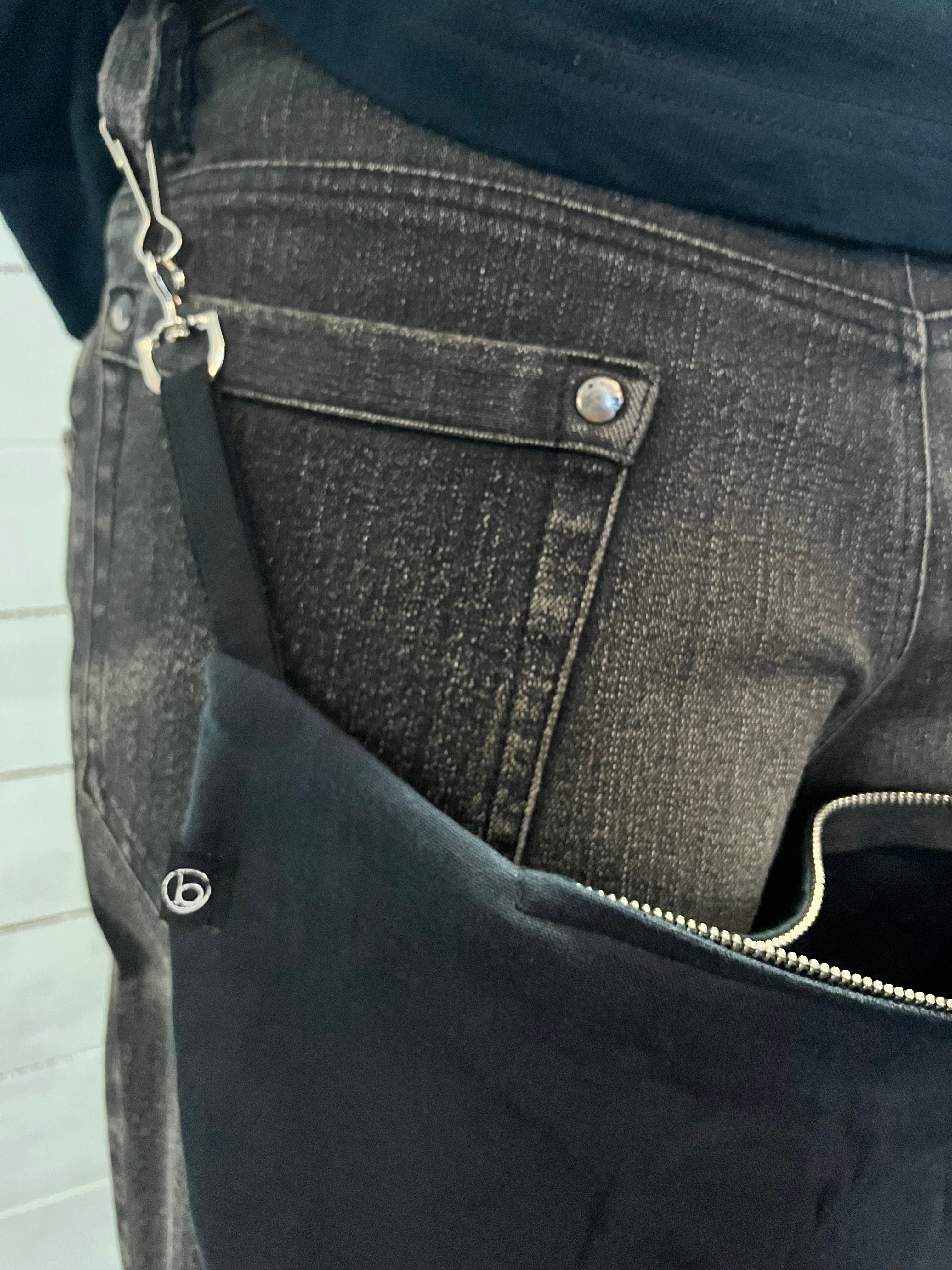 バムフラップ ガーゼボールチェーン けつあて しり当てヒップバッグ