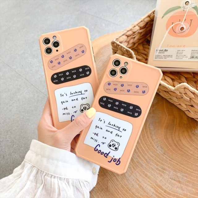 Iphoneケース クマ 絆創膏 花柄 メモ ベアー 熊 新型 Se2 7 8 7p 8p Xs Xsmax Xr 11 11pro 11promax 可愛い クール おしゃれ スマホケース プレゼント 個性的 Laff Store 会社情報 納期の確認をお願いします