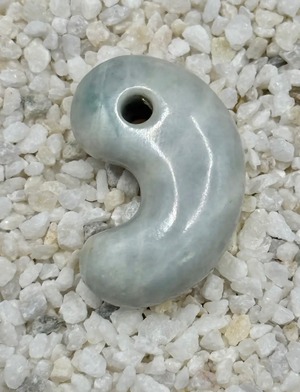 糸魚川翡翠 勾玉 009