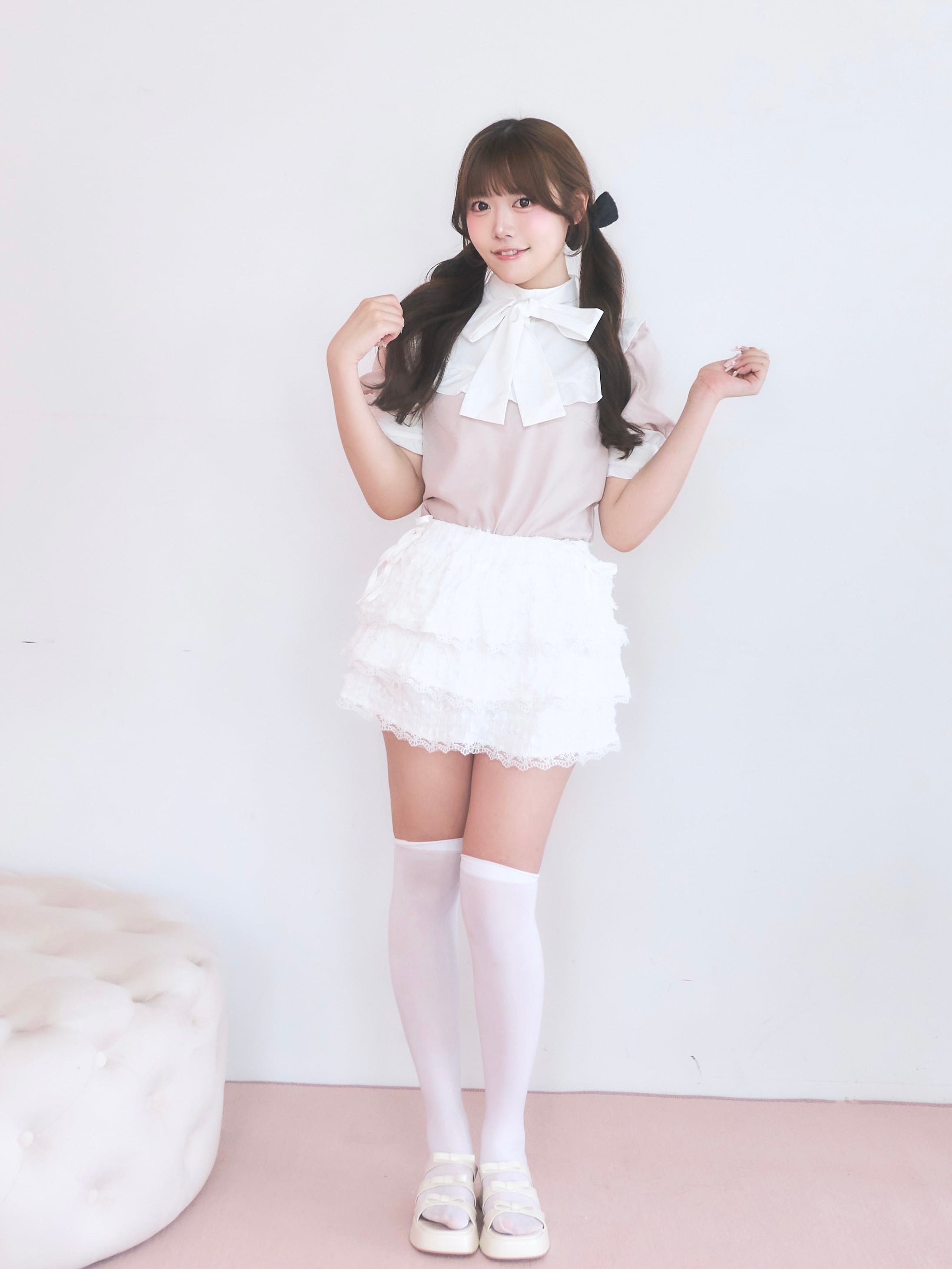 lace ponpon mini skirt