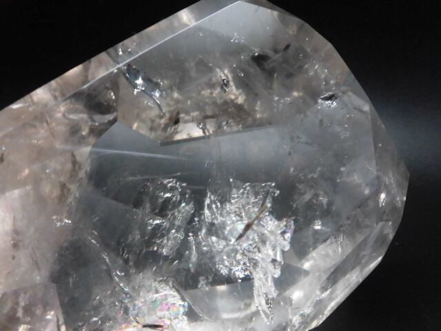 ずっしり約1.6kg 【送料無料】【高品質】ブラジル産多面カット水晶