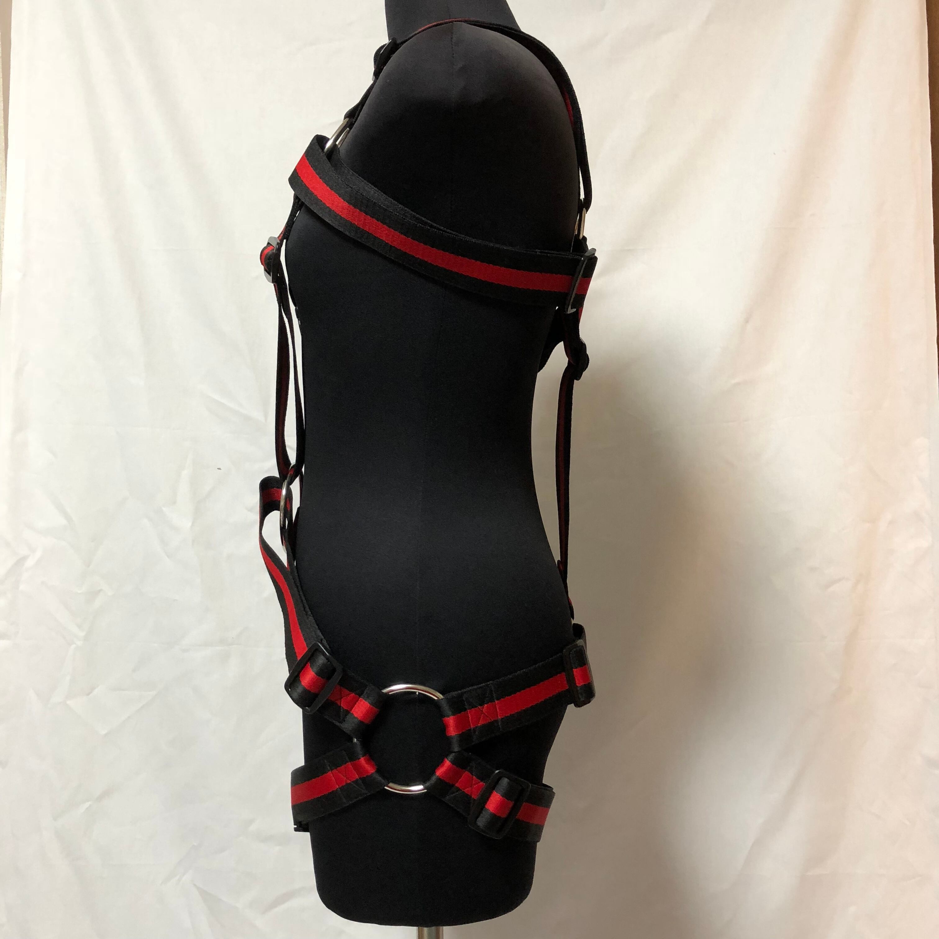 フルハーネス 赤黒