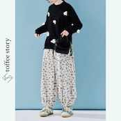【2color】シックでエレガントな立体デコレーションクルーネックセーター 《i0521》