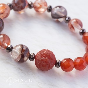 【再販】勇気とパワーをくれる赤い龍神ブレス［ライモナイトインクォーツ／カーネリアン／レッドアゲート／ヘマタイト］