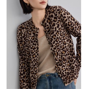 cropped crewneck leopard silk cashmere cardigan<o3172>