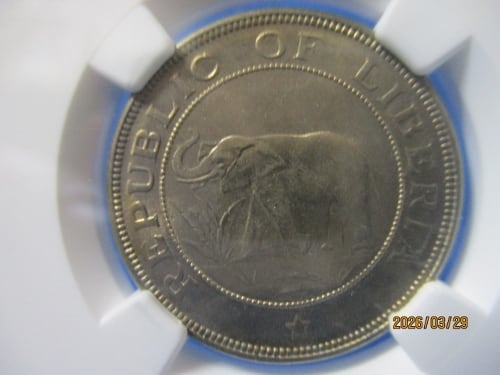 ルーマニア 500レイ銀貨☆1941年／未使用／ミハイ1世／修道院