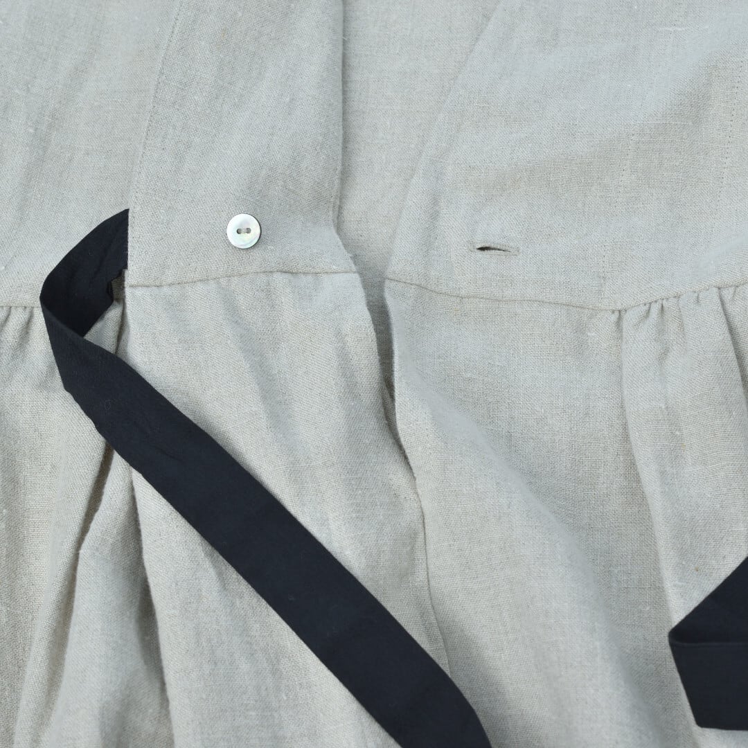 MAGALI マガリ ブラッシュドベルギーリネン・カシュクール風 ワンピース・オートミール