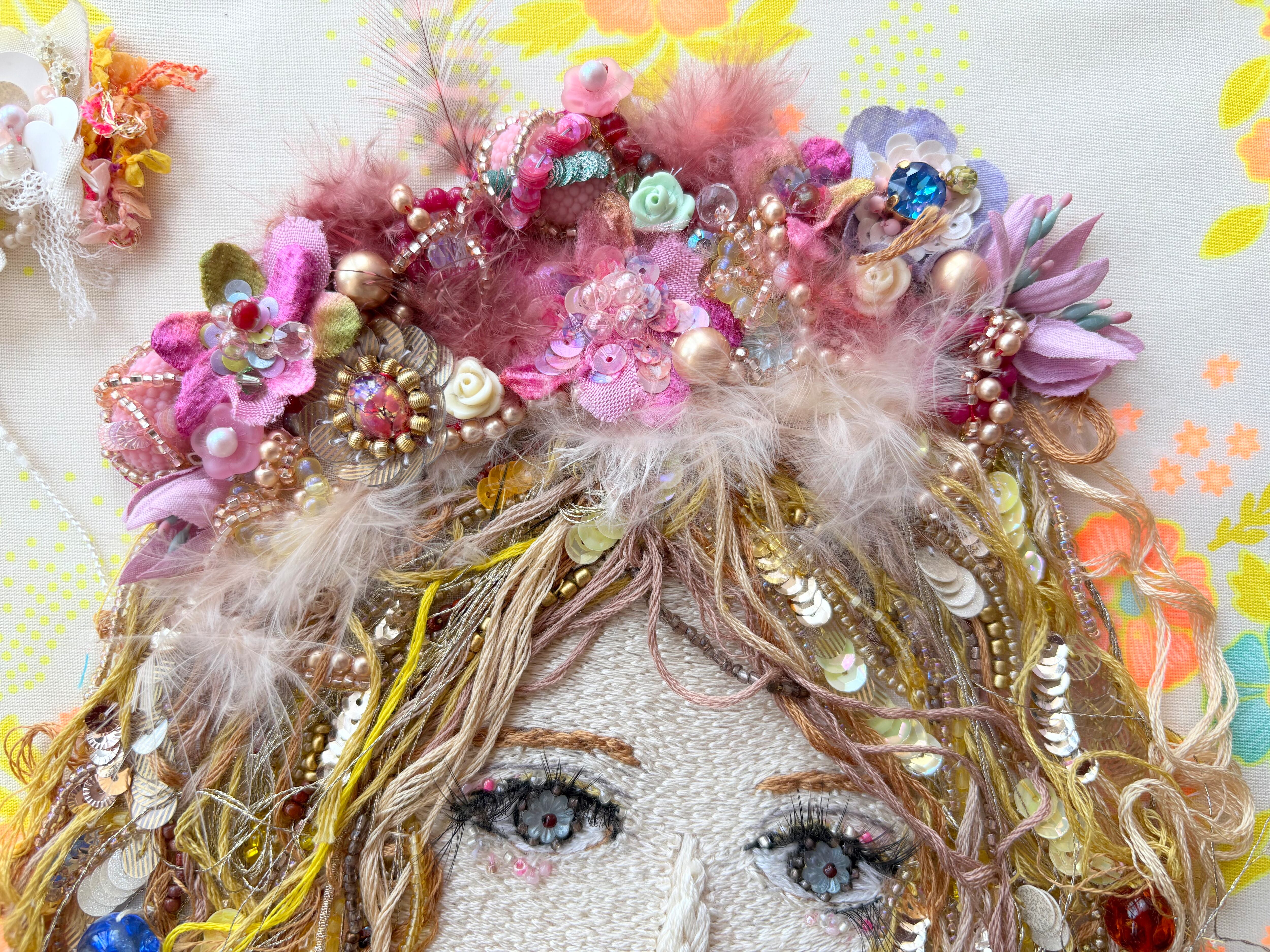 ビンテージ ビーズ刺繍 アート 女性と花 backend=imagemagick;version=1;