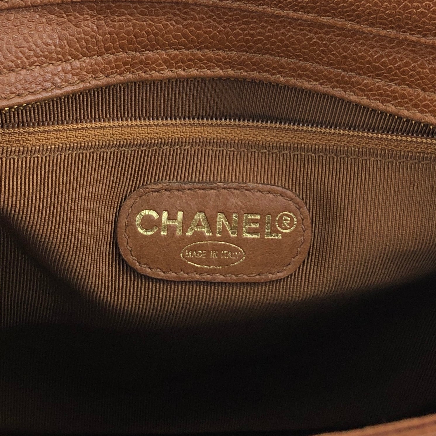 CHANEL シャネル ショルダーバッグ ブラウン ロゴ レザー キャビア