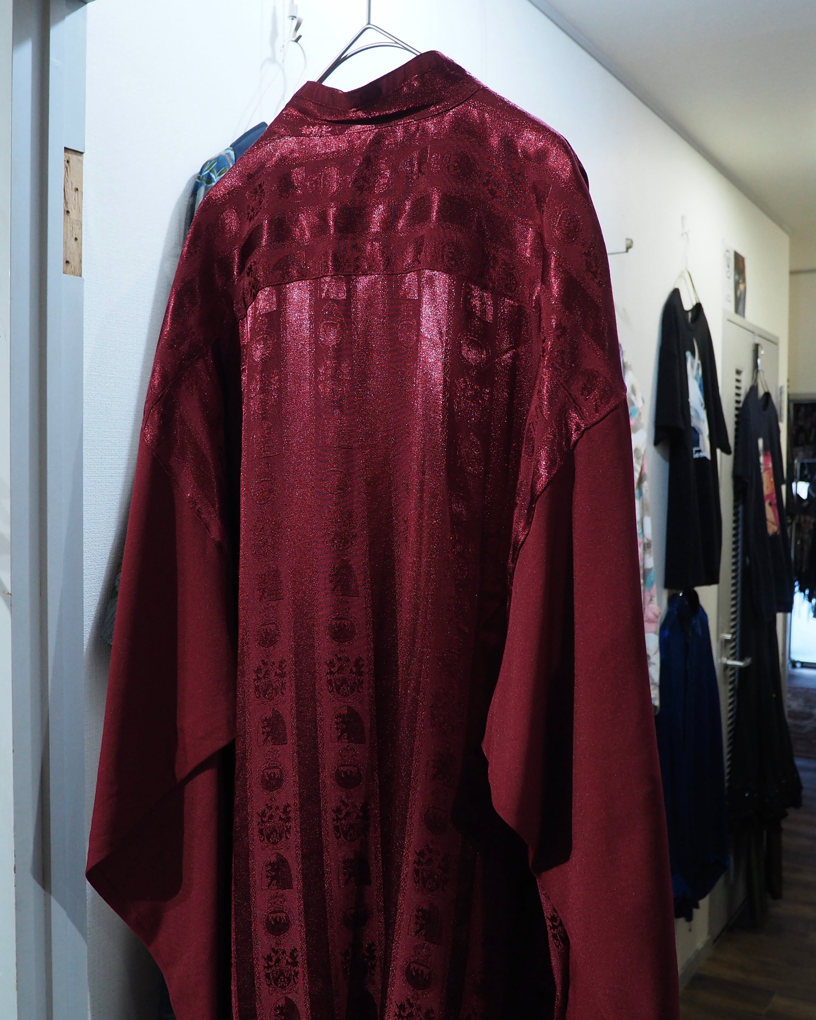 1990s Beautiful Dark Bordeaux × Gold Button Vintage Over silhouette No collar shirt
