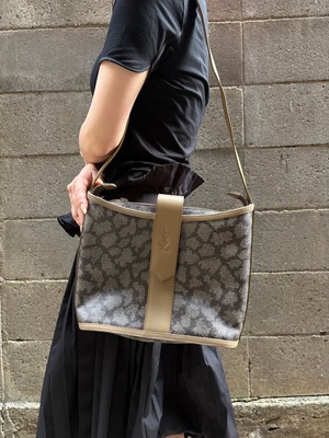 Yves Saint Laurent / Giraff Pattern Shoulder Bag (O)