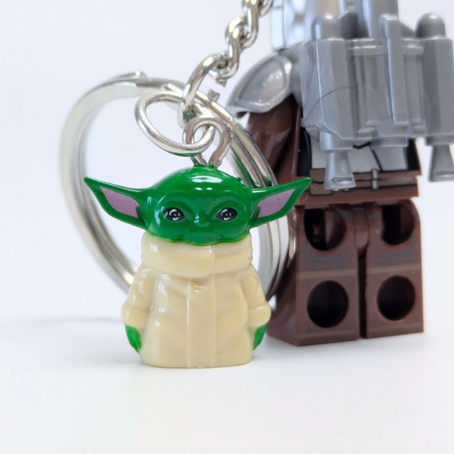 2026年7月中旬再入荷予定！★ブロックフィギュアキーホルダー★【STARWARS ( スター・ウォーズ )/ The Mandalorian ( マンダロリアン )】マンダロリアン/ ディンジャリン  〚アメリカン雑貨 アメトイ〛