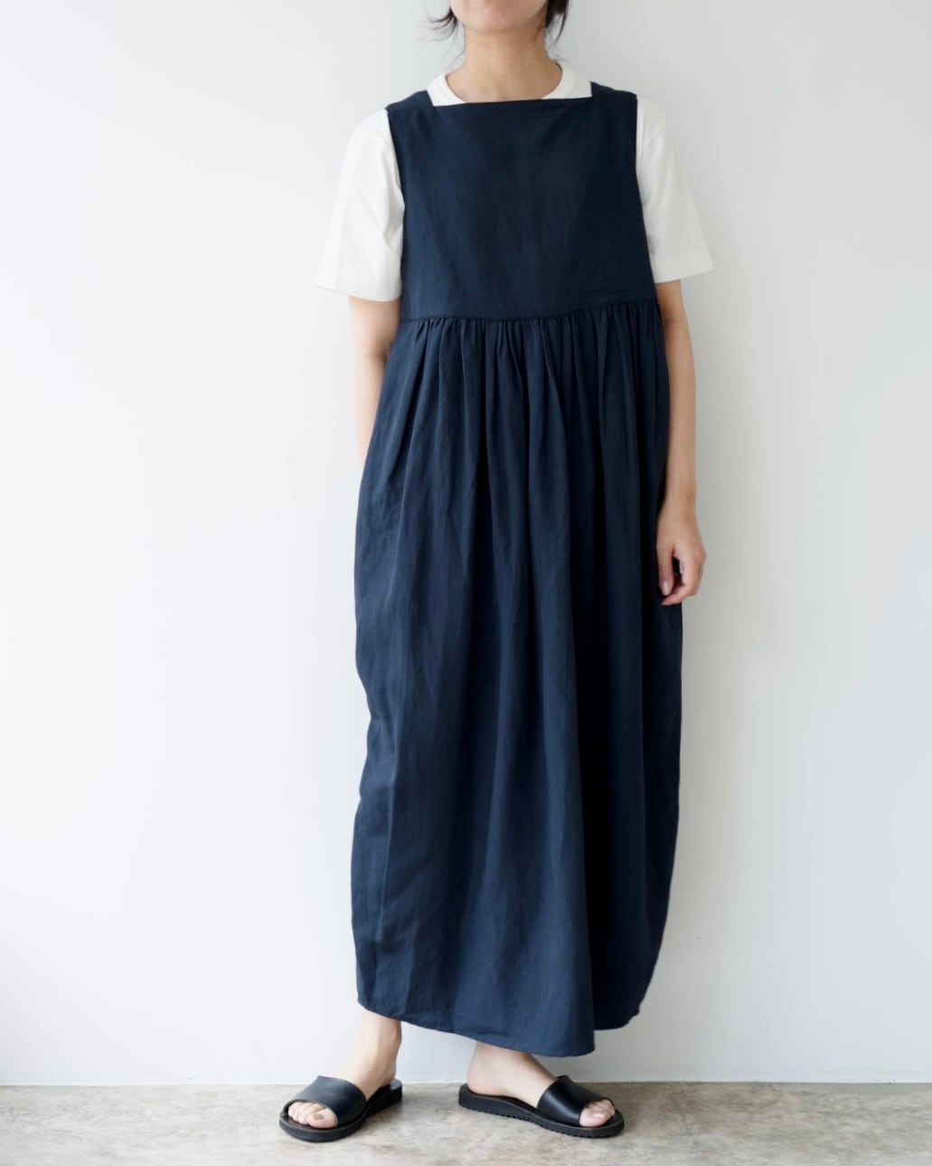 TENNE HANDCRAFTED MODERN ノースリーブコクーンドレス | Vie