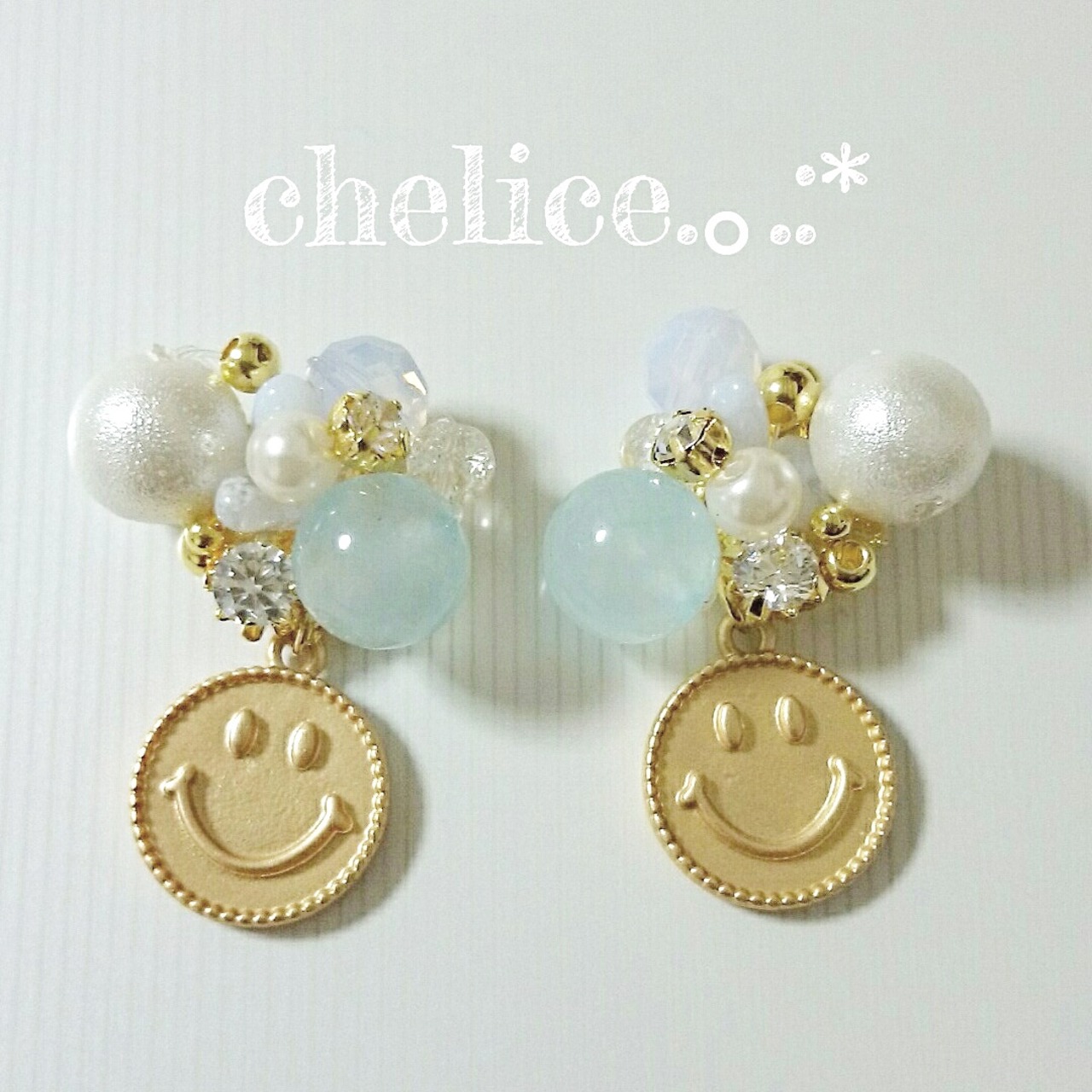 ニコちゃんビジューピアスorイヤリング | chelice.｡.:*