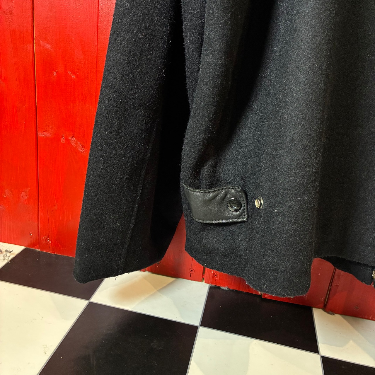 90s USA製 PLANET HOLLYWOOD / ウール×レザー スタジャン / ブラック / SOUTH COAST PLAZA 刺繍