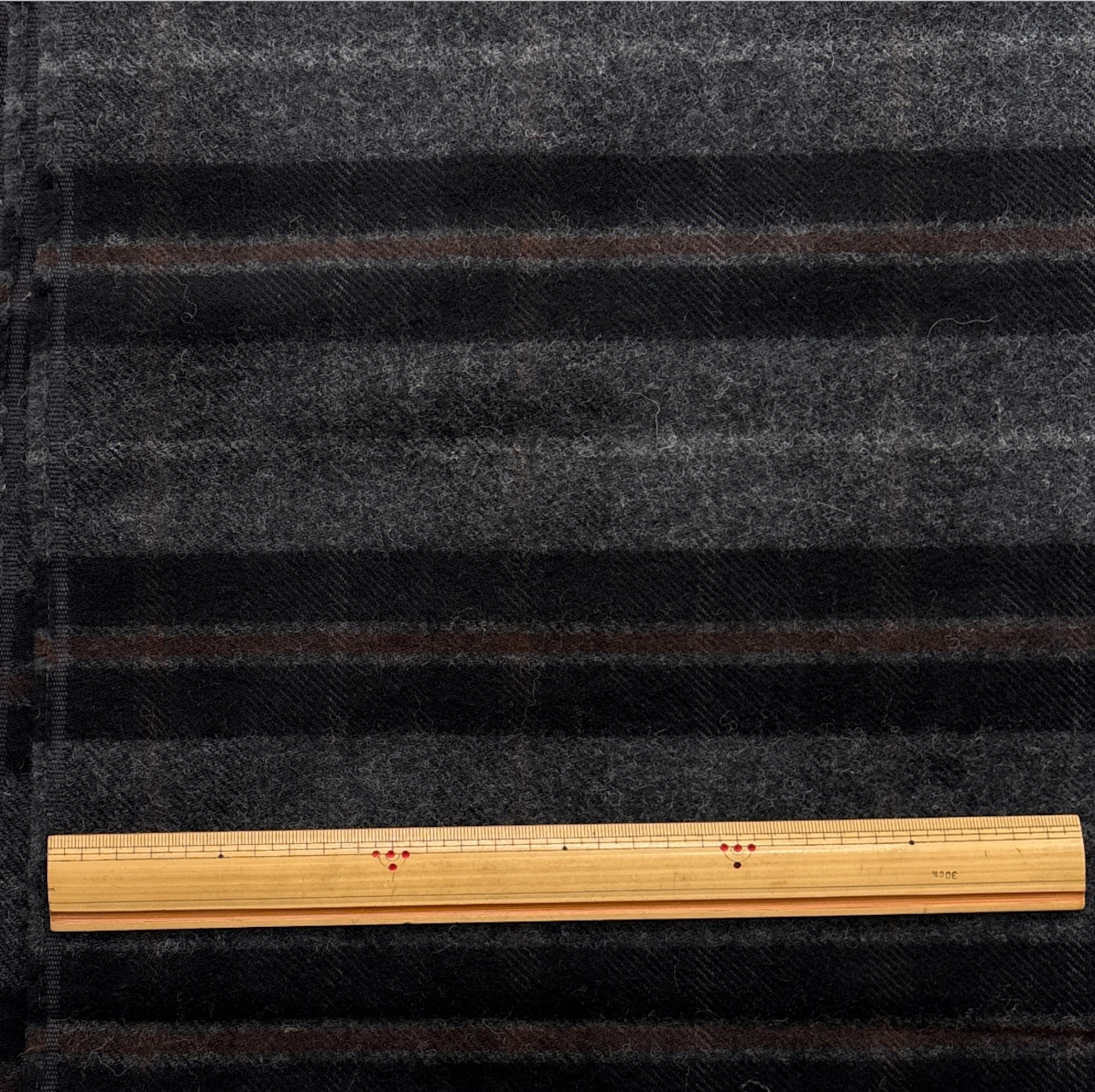 ★TB883◆2.5m◆インポート◆ウール100%弱毛羽立ち綾織り生地◆チェック風