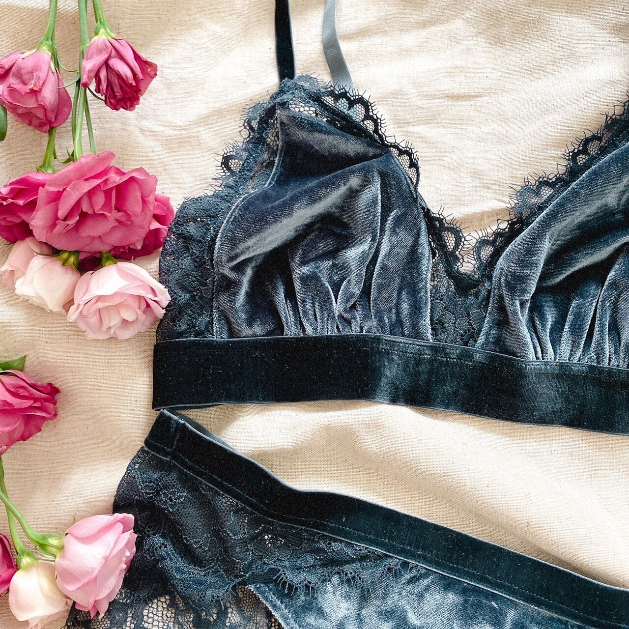 ベルベットランジェリー ∴リッセ ブラレットセット∴NAVY
