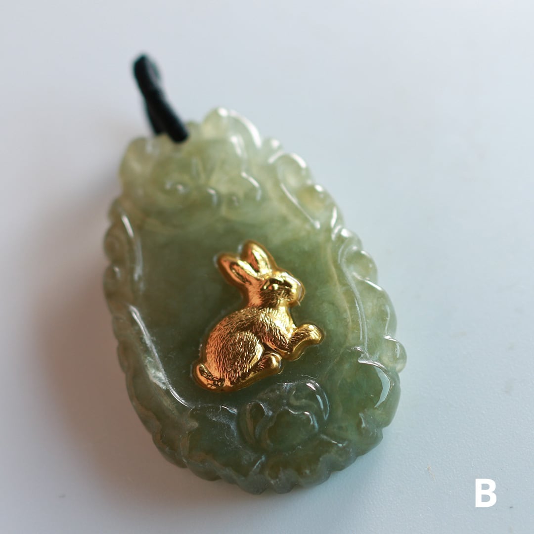 P300-002］翡翠 ペンダントトップ 天然石 ミャンマー産 【公式通販】