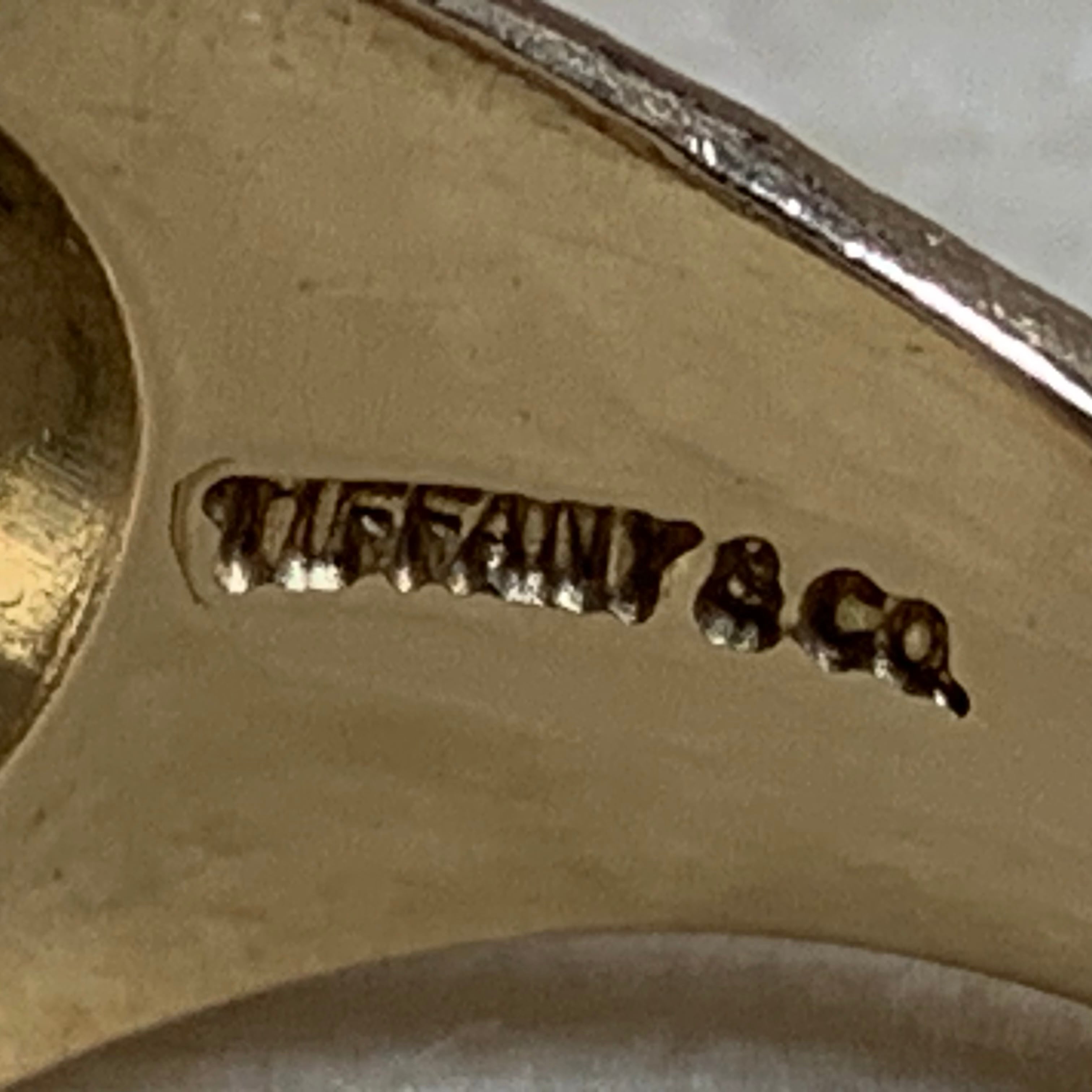 VINTAGE TIFFANY & CO. Black Onyx 14K Gold Swirl Signet Ring VINTAGE TIFFANY & CO. Black Onyx 14K Gold Swirl Signet Ring