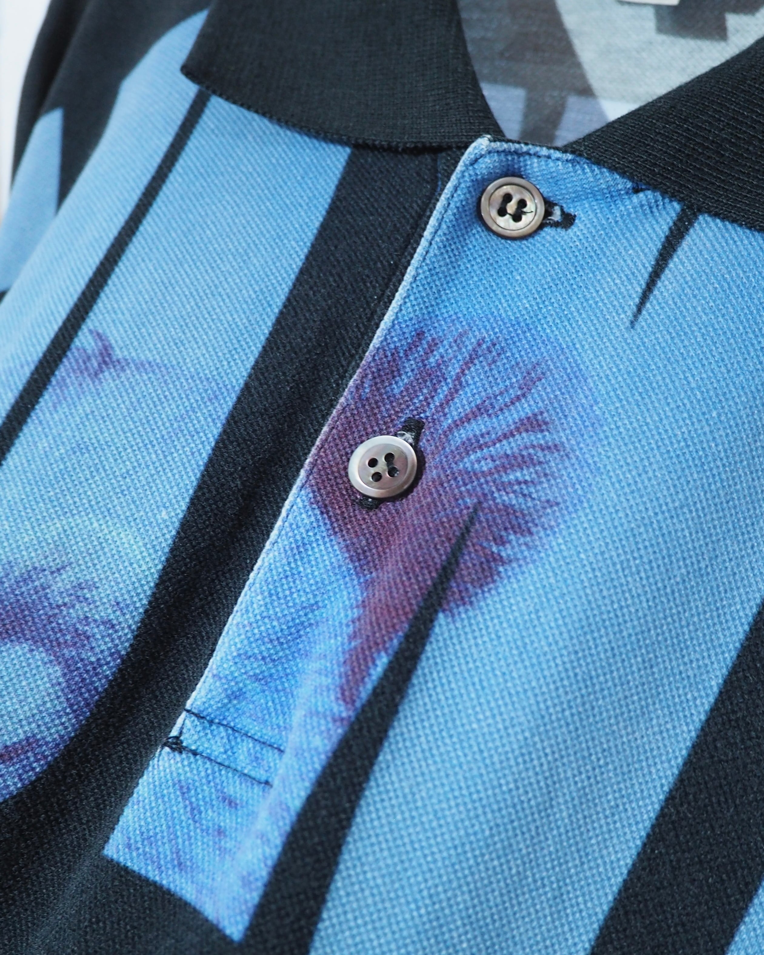 1990s " KUNIO COLLECTION ‐ 抱擁 " Graphic printed vintage SS polo Shirt