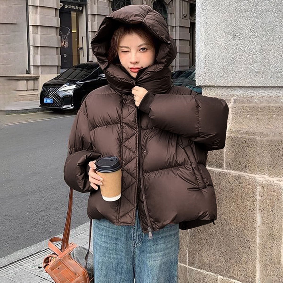 ダウン ジャケット ショート丈 中綿 レディース 秋冬 韓国 アウター きれいめ 大人 カジュアル シンプル 防寒 保温 暖かい 通勤 通学 フード付き ブルゾン フェイクダウン 大人可愛い 大人女子