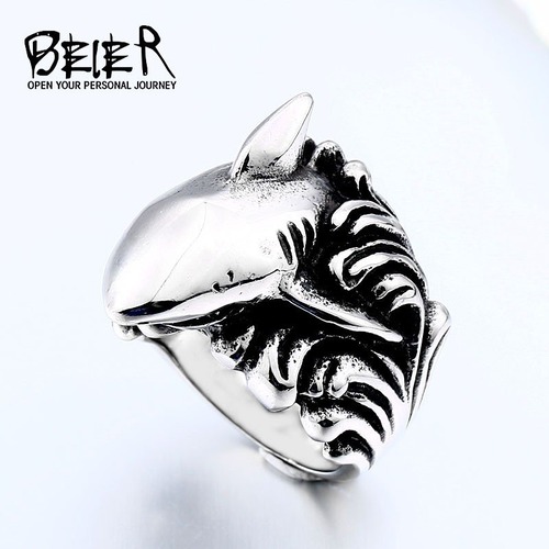 【送料無料】 メンズ リング 指輪 ステンレス 鮫 スプレー マーク 魚 海 アニマル動物 創造的 人 10000884